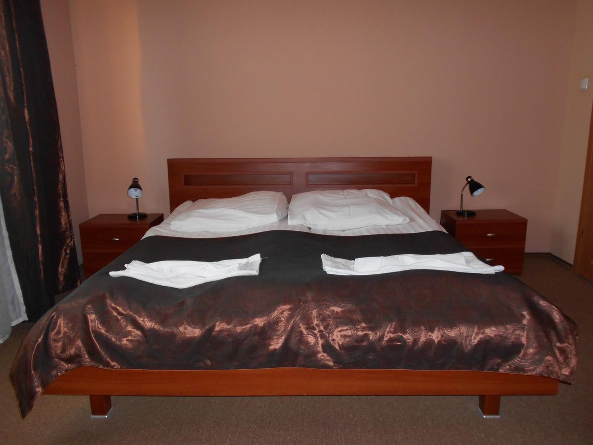 Hotel Astor 拉多姆 外观 照片