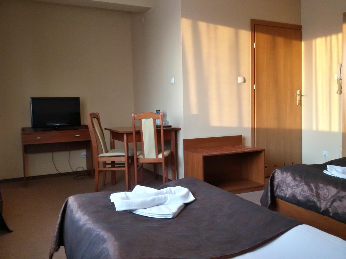 Hotel Astor 拉多姆 外观 照片